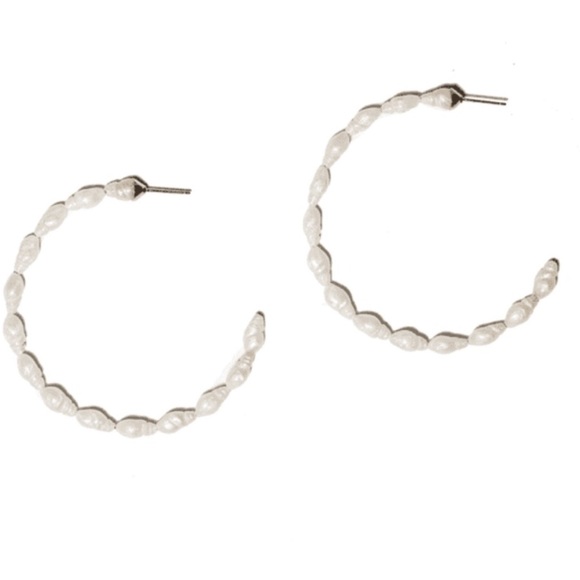 $165 Lele Sadoughi Conch Shell Hoop Earrings, White